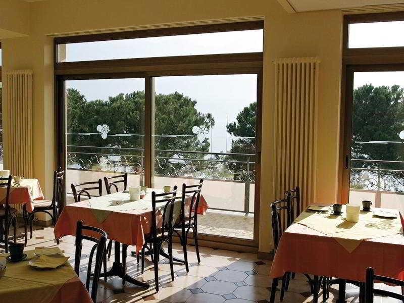 Hotel Geranio Au Lac Muralto Nhà hàng bức ảnh